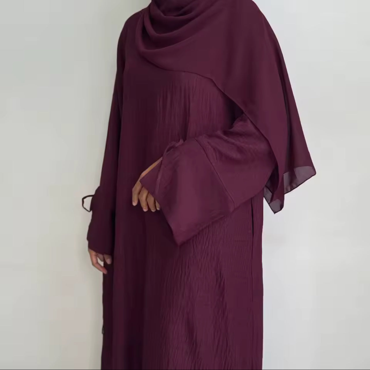 Balad Bow- Cuff Abaya