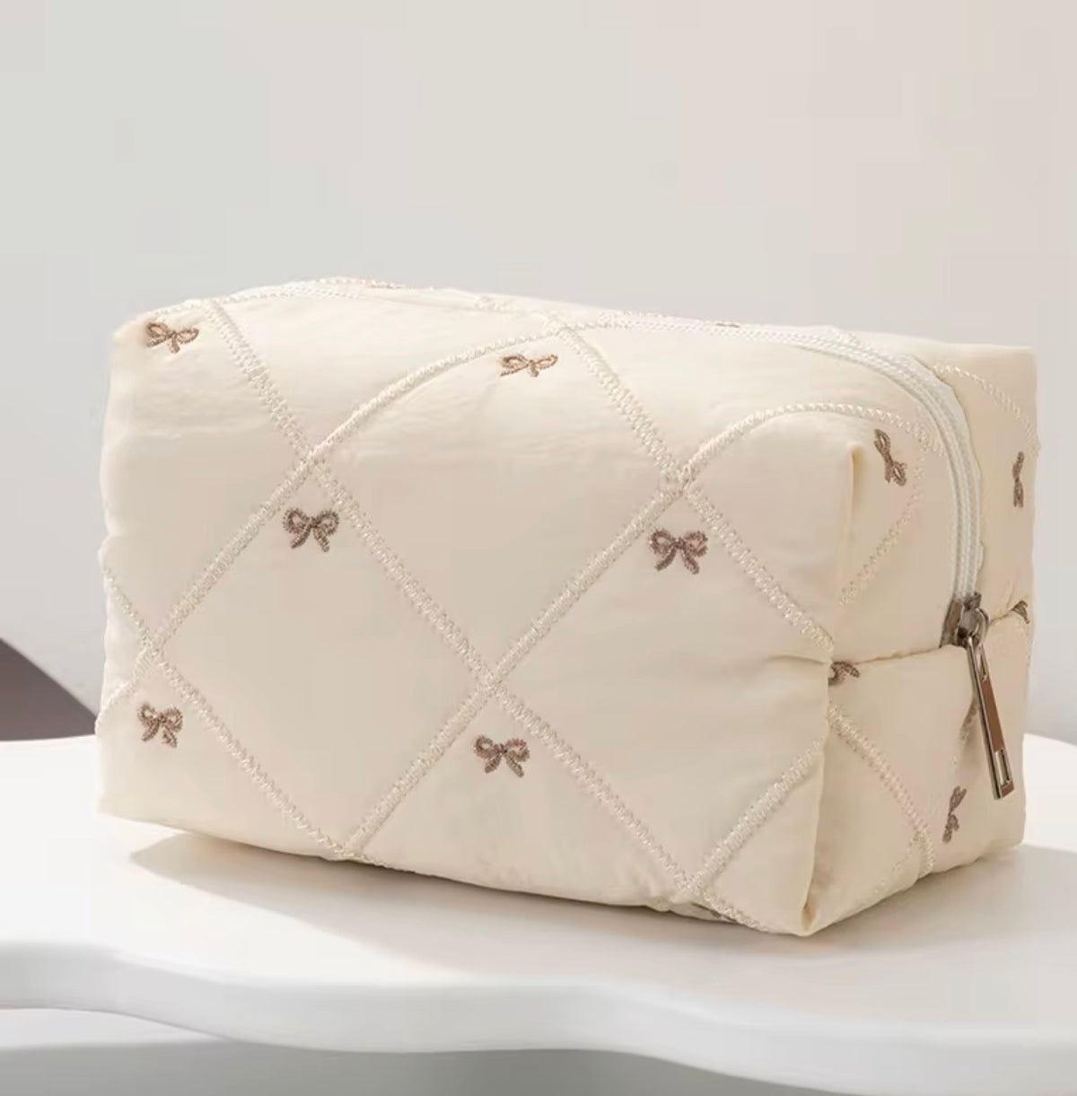 🎀 Bow Quilted Pouch - Salam Fashion