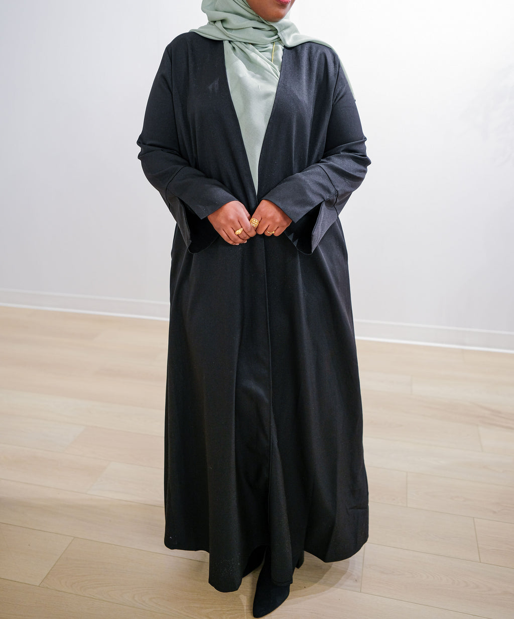 Luxe Minimalist Skirt & Abaya Set - Salam Fashion