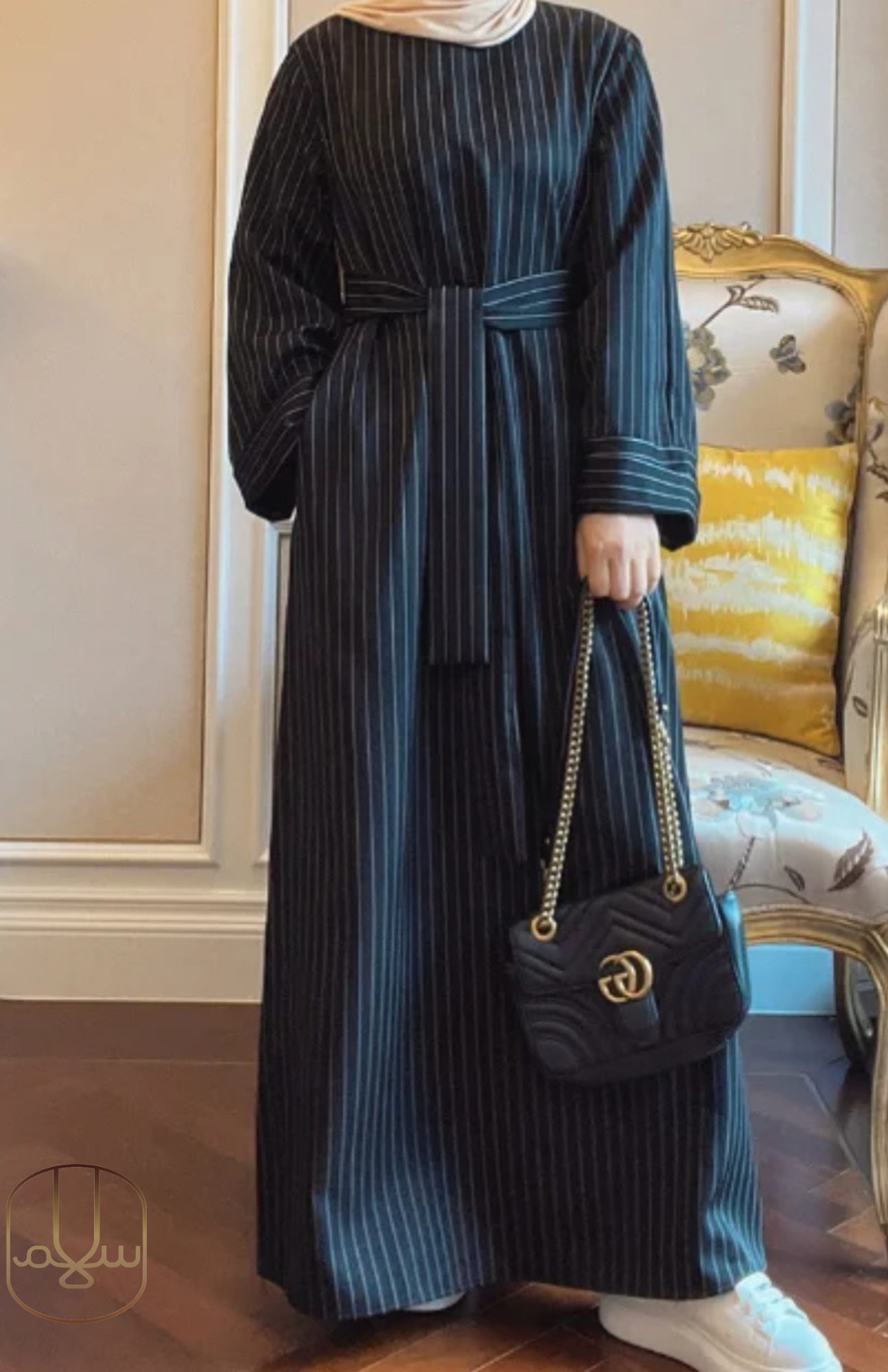 PINSTRIPE CLOSED ABAYA