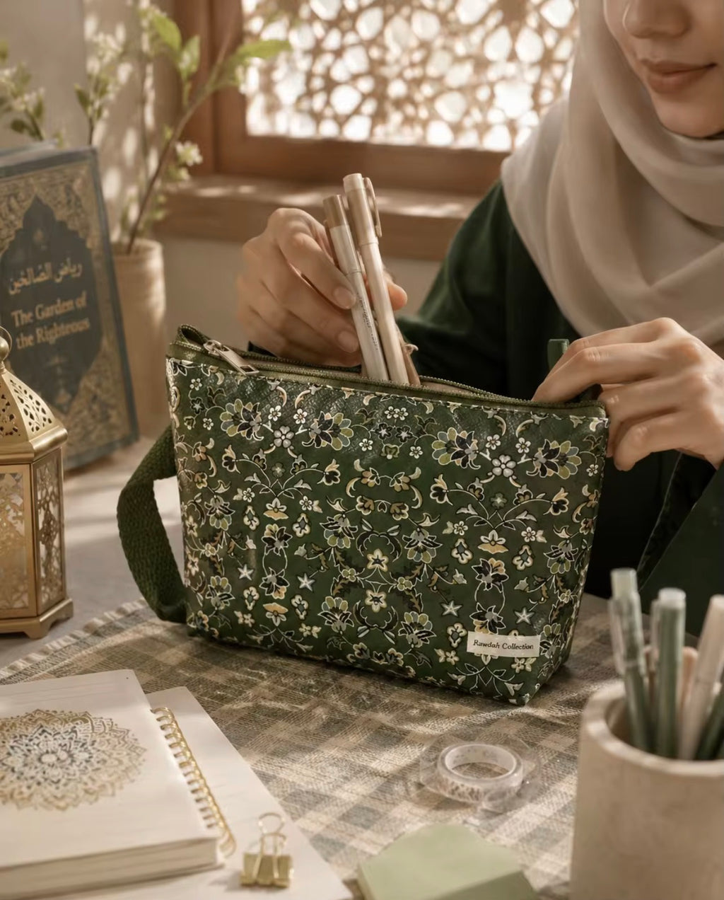 🌿 Rawdah Collection Set — Pen & Medina Storage Pouch