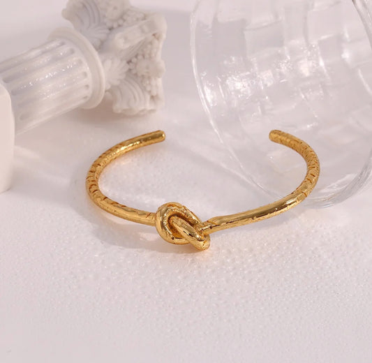 Open Knot Bracelet - 18K Gold Plated