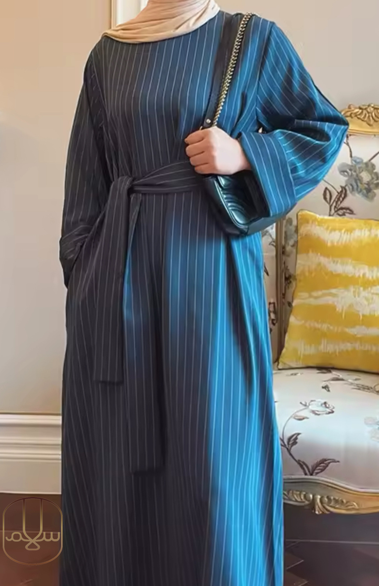 PINSTRIPE CLOSED ABAYA