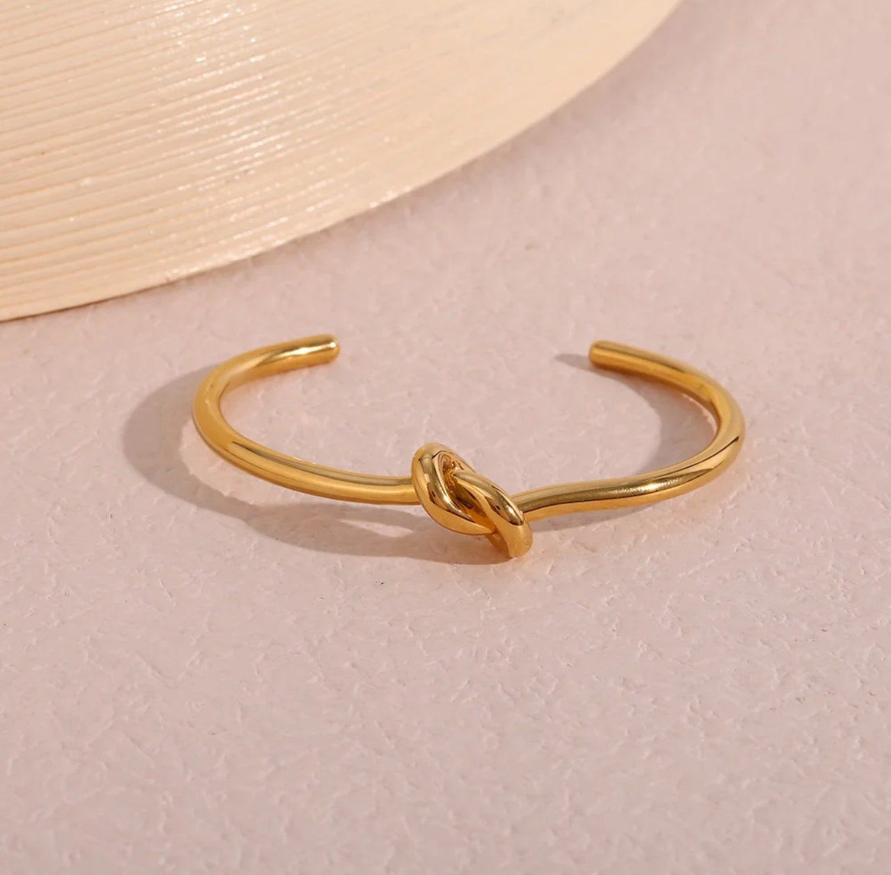 Open Knot Bracelet - 18K Gold Plated