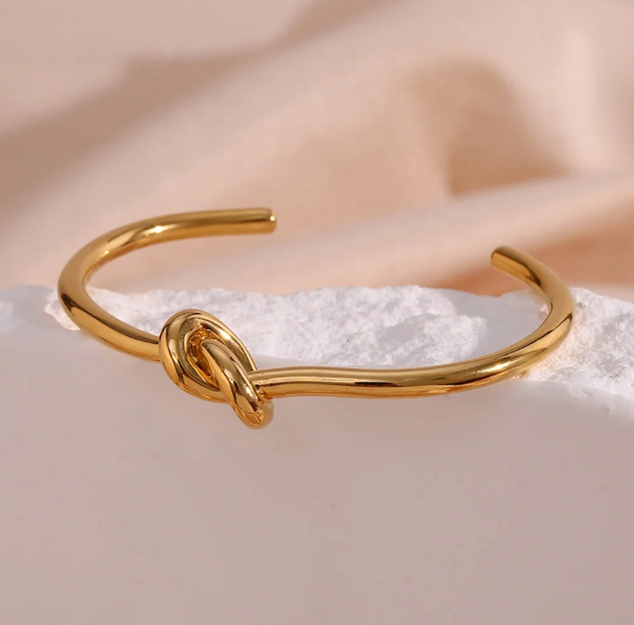 Open Knot Bracelet - 18K Gold Plated