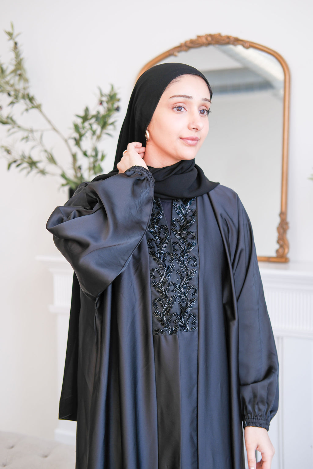 Layal Layal Abaya – Salam & Co.
