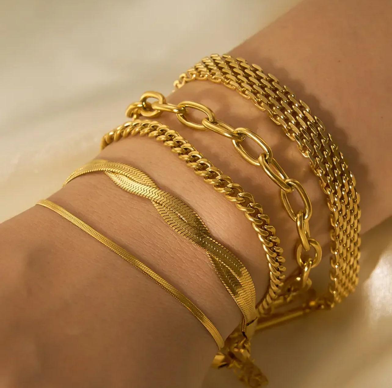 Paperclip Style Chain Bracelet Gold Plated Stainless Steel