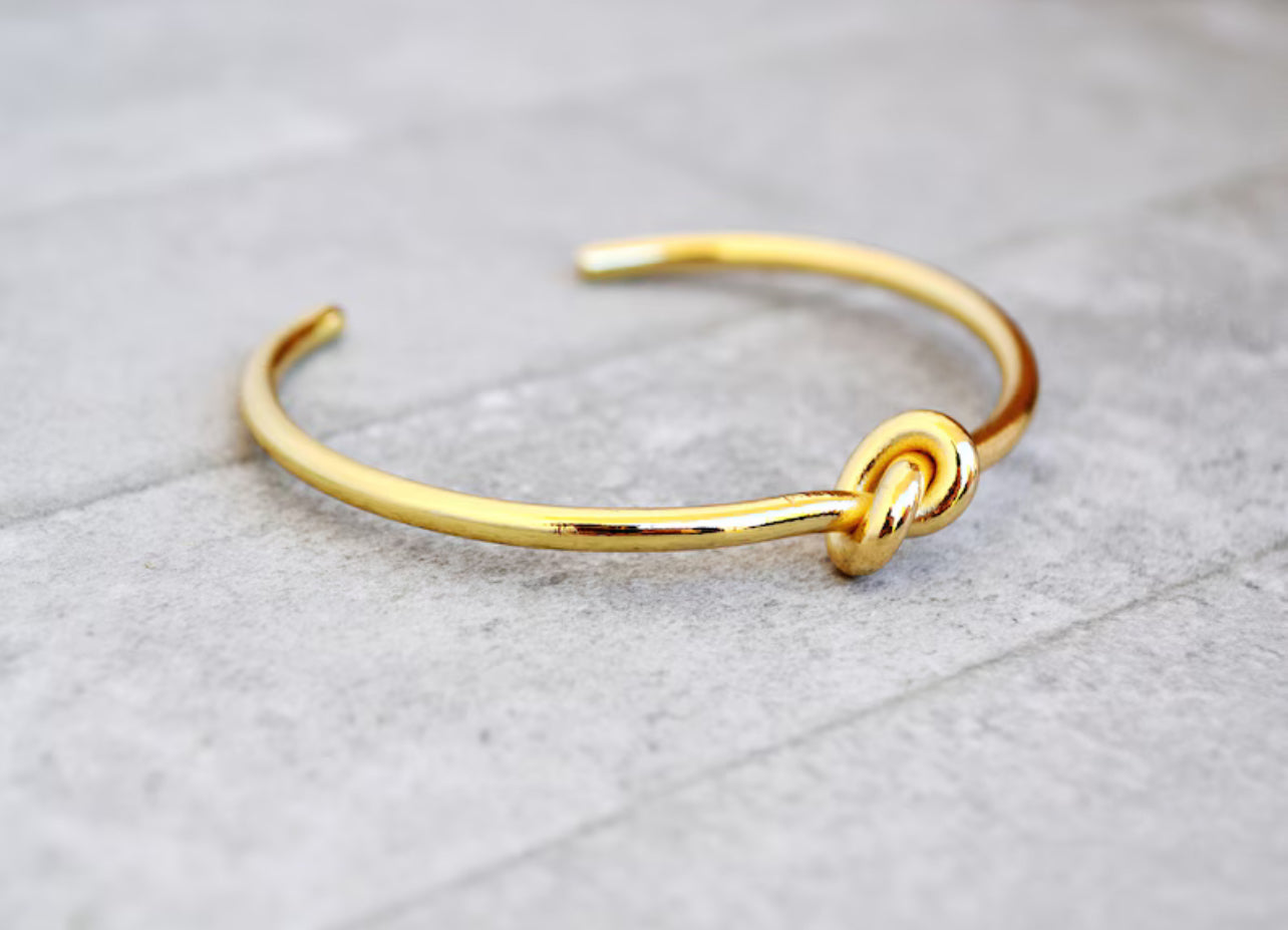 Open Knot Bracelet - 18K Gold Plated